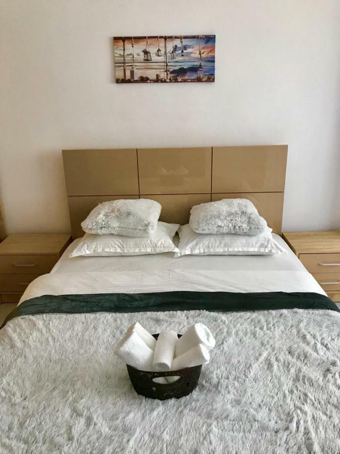 Anastasia Apartament Cu 2 Camere Orşova エクステリア 写真